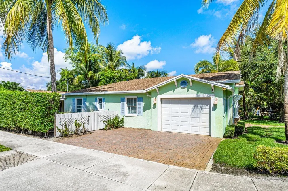 520 NE 3RD AVENUE Delray Beach, FL 33444
