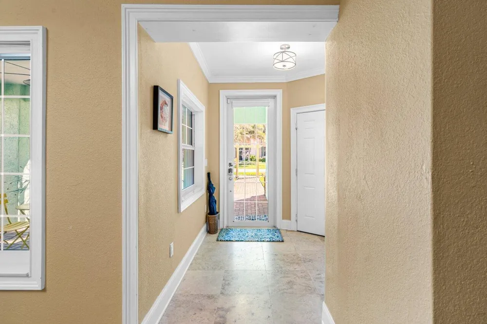 520 NE 3RD AVENUE Delray Beach, FL 33444