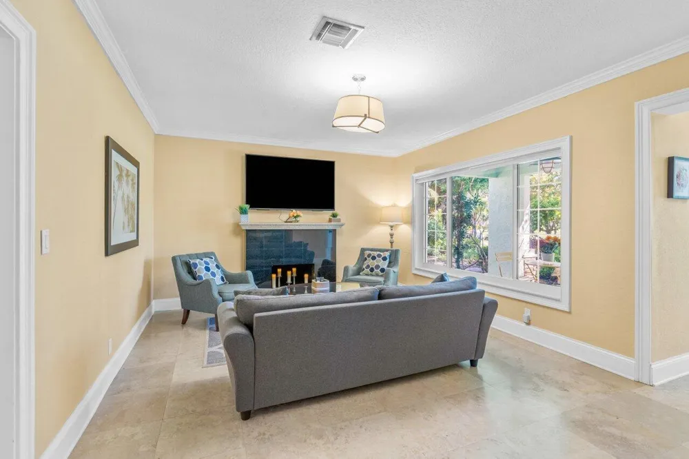 520 NE 3RD AVENUE Delray Beach, FL 33444