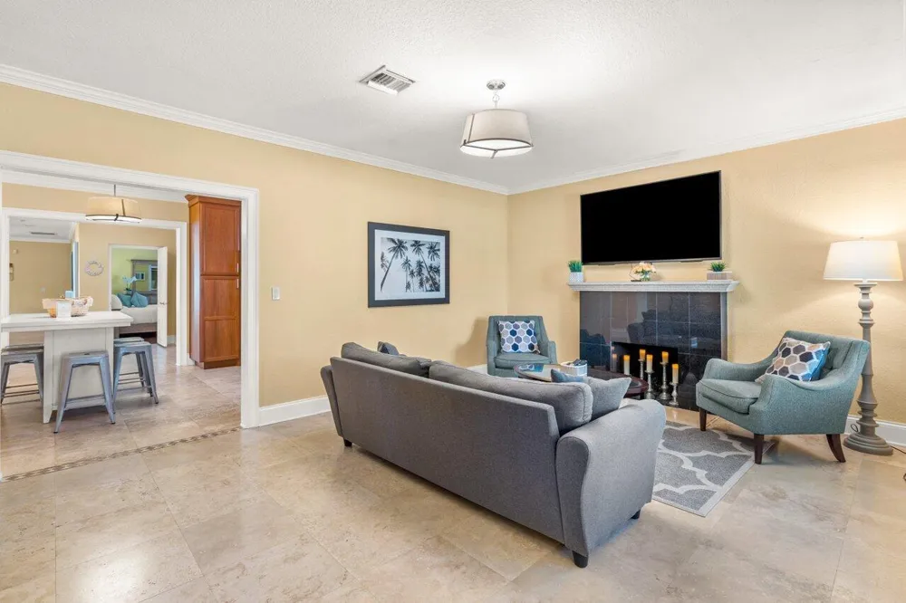 520 NE 3RD AVENUE Delray Beach, FL 33444