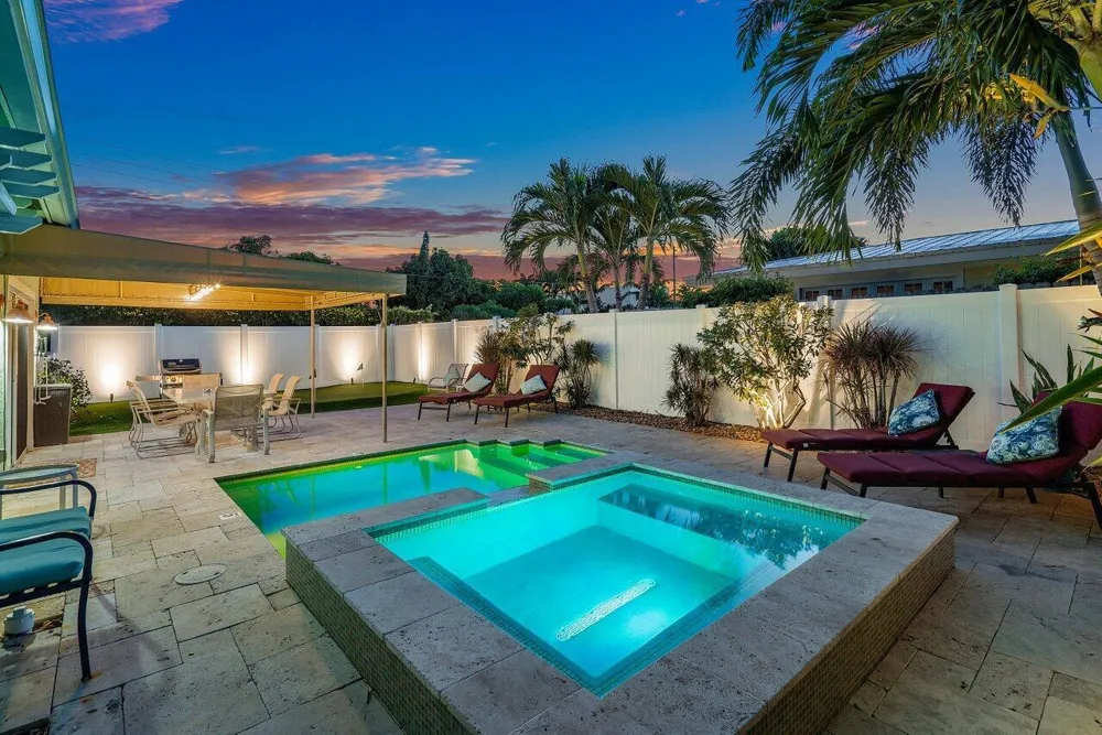 520 NE 3RD AVENUE Delray Beach, FL 33444