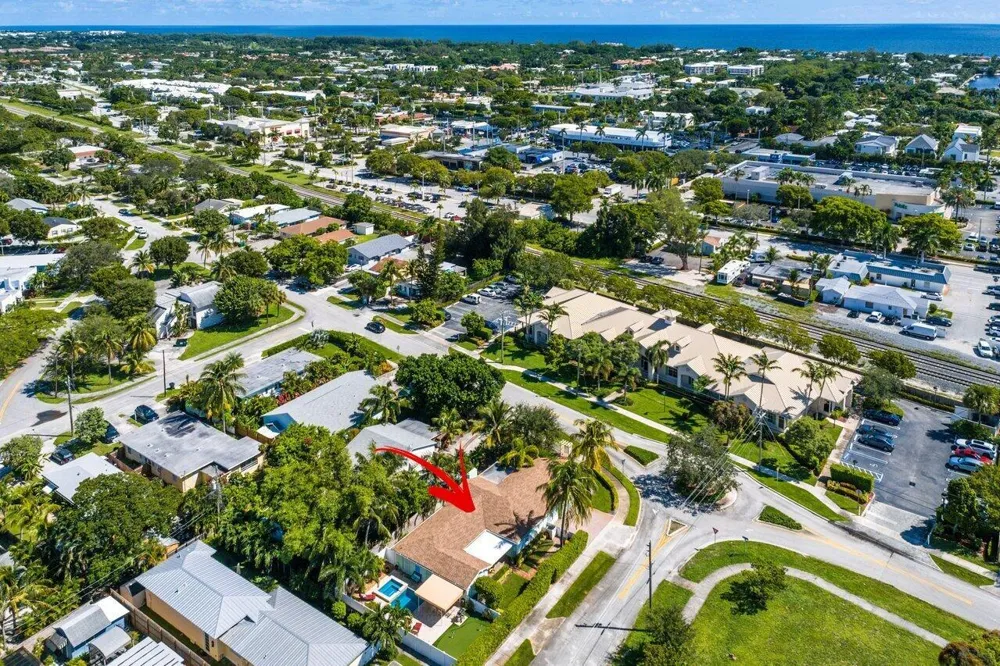 520 NE 3RD AVENUE Delray Beach, FL 33444