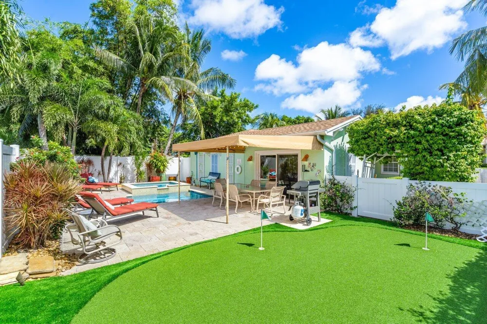 520 NE 3RD AVENUE Delray Beach, FL 33444