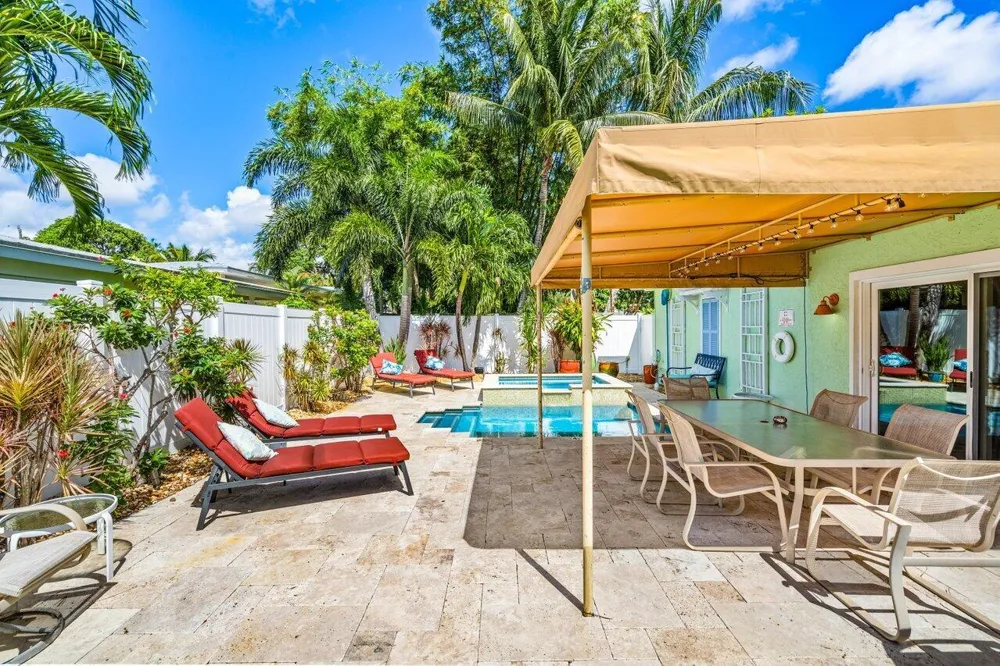 520 NE 3RD AVENUE Delray Beach, FL 33444