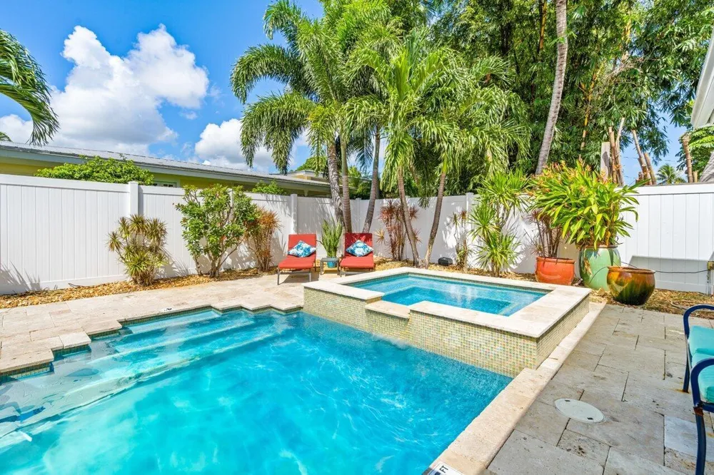 520 NE 3RD AVENUE Delray Beach, FL 33444