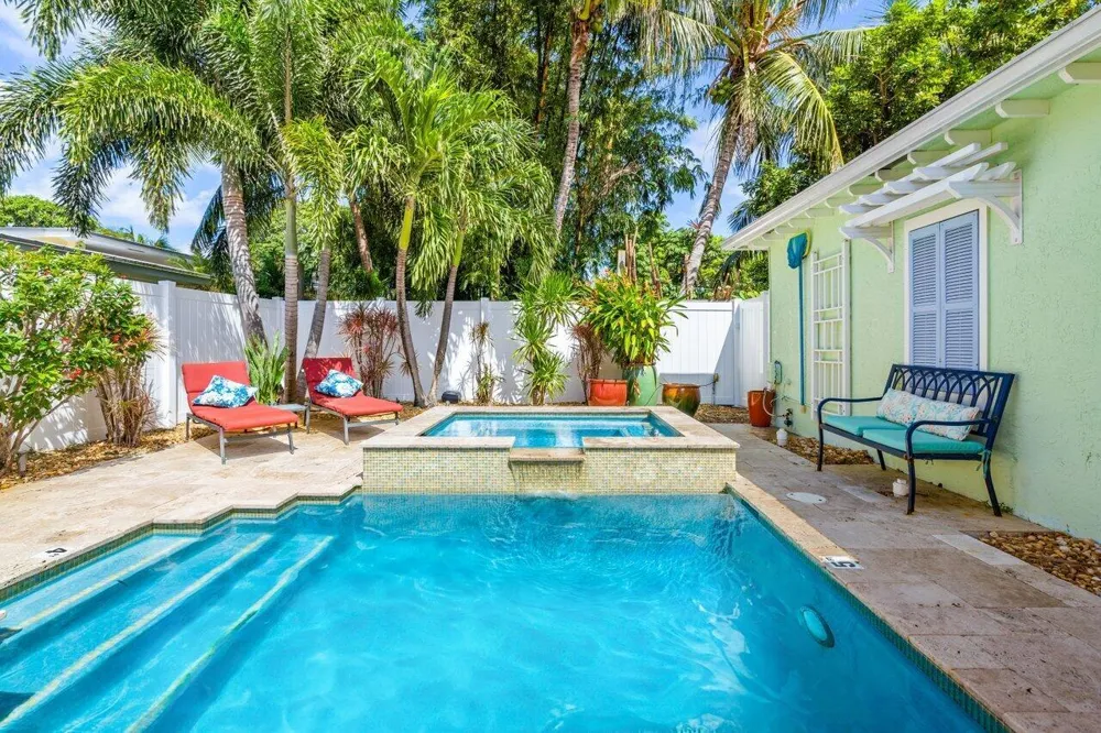 520 NE 3RD AVENUE Delray Beach, FL 33444