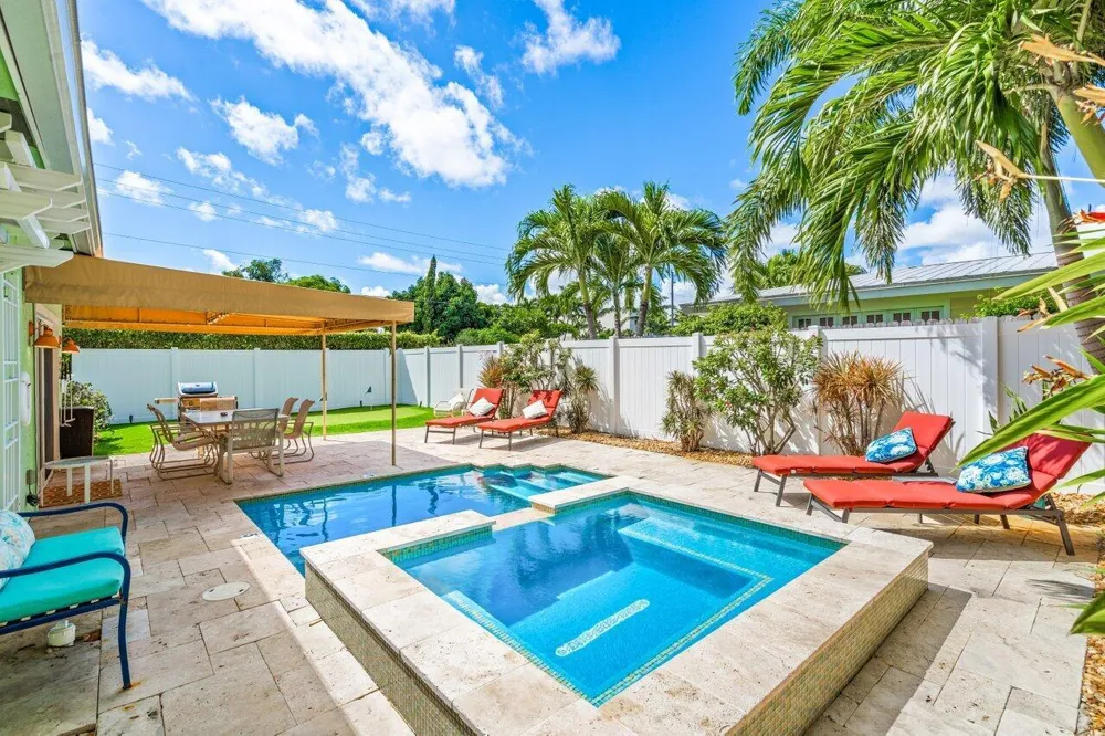 520 NE 3RD AVENUE Delray Beach, FL 33444