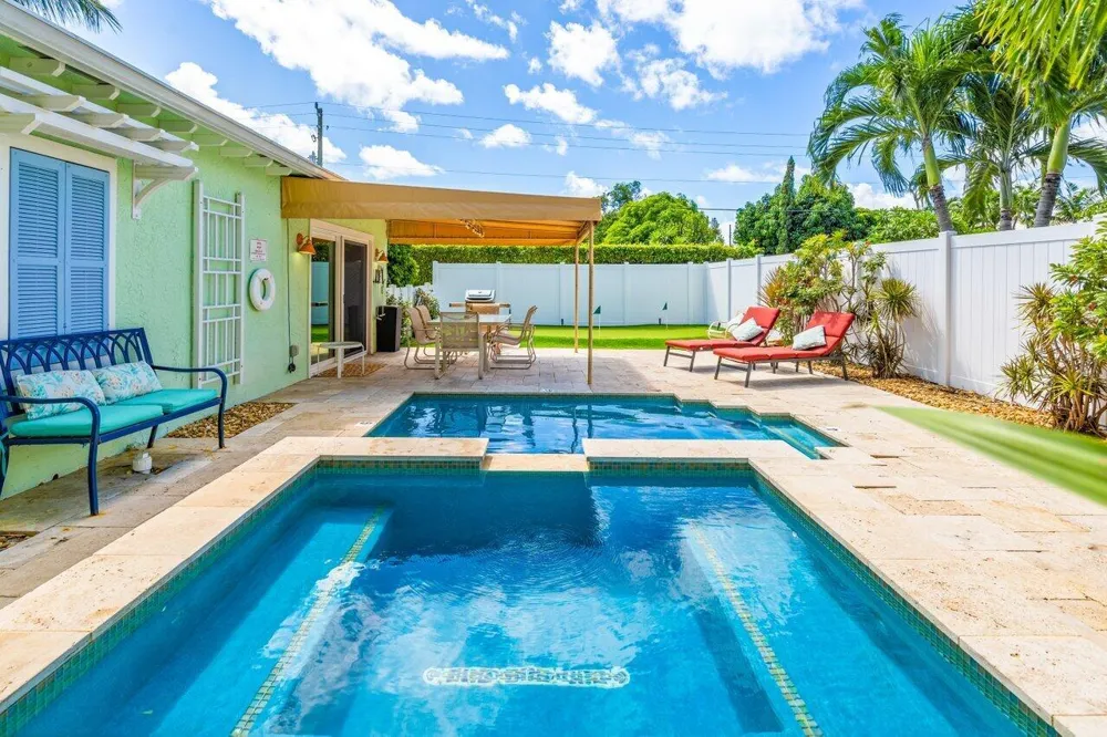 520 NE 3RD AVENUE Delray Beach, FL 33444