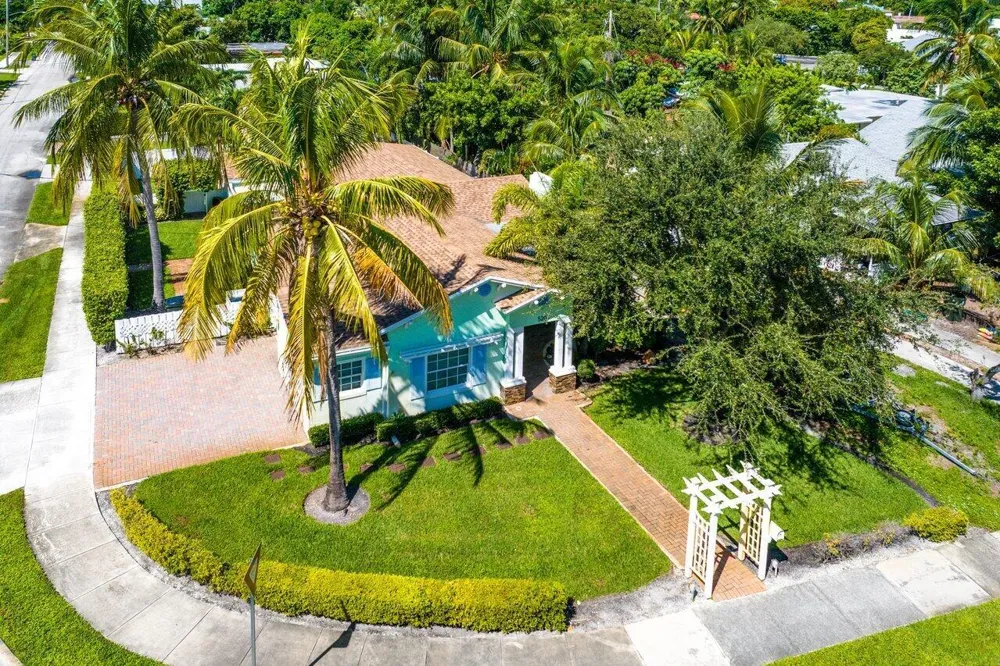 520 NE 3RD AVENUE Delray Beach, FL 33444