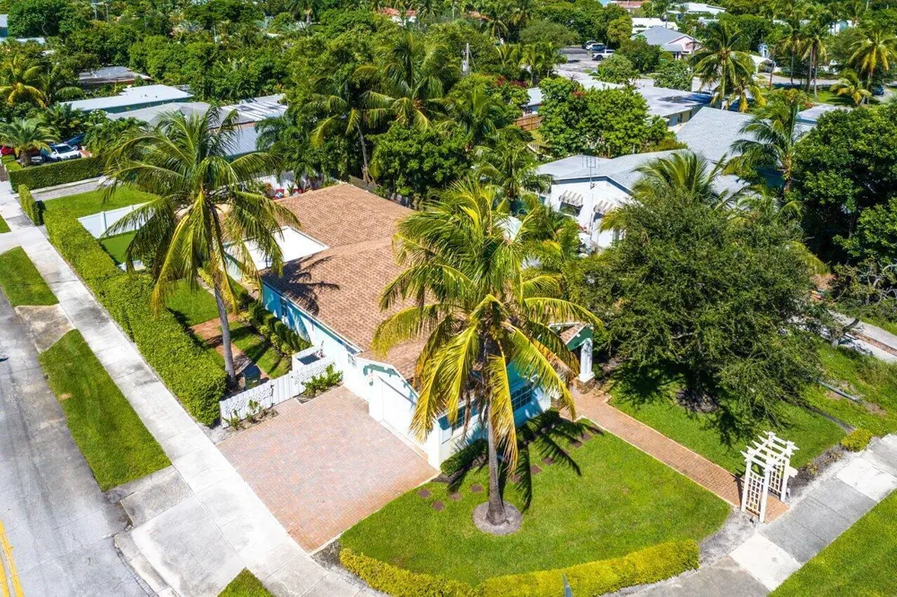 520 NE 3RD AVENUE Delray Beach, FL 33444
