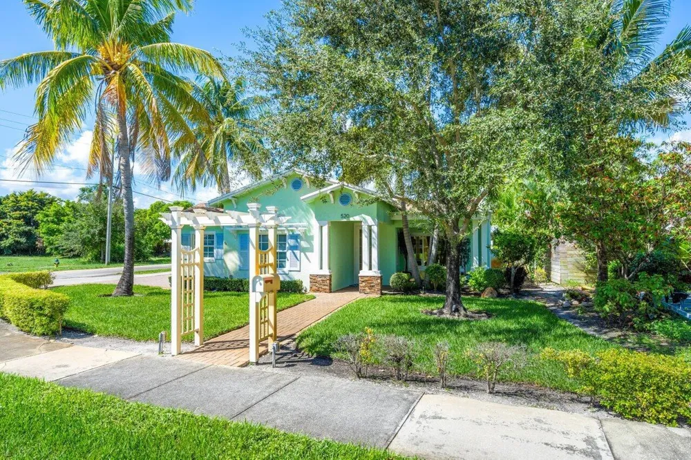 520 NE 3RD AVENUE Delray Beach, FL 33444