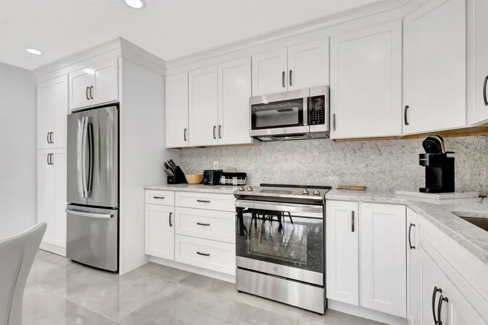 355 Prestwick Circle #4 Palm Beach Gardens, FL 33418