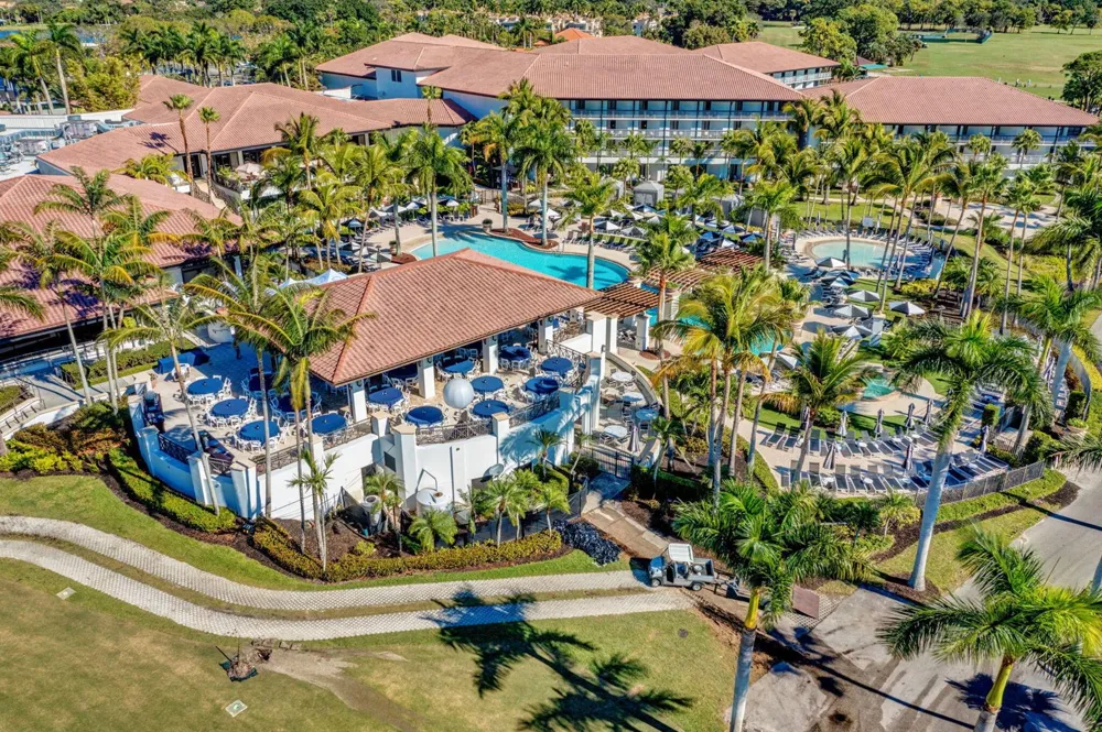 355 Prestwick Circle #4 Palm Beach Gardens, FL 33418
