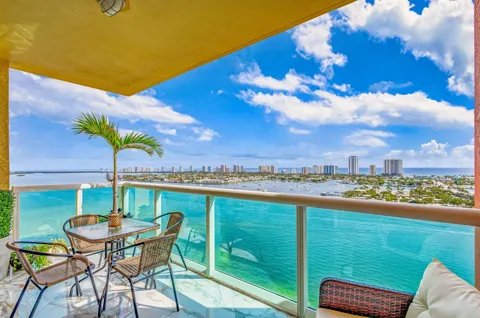 2640 LAKE SHORE DRIVE #2014