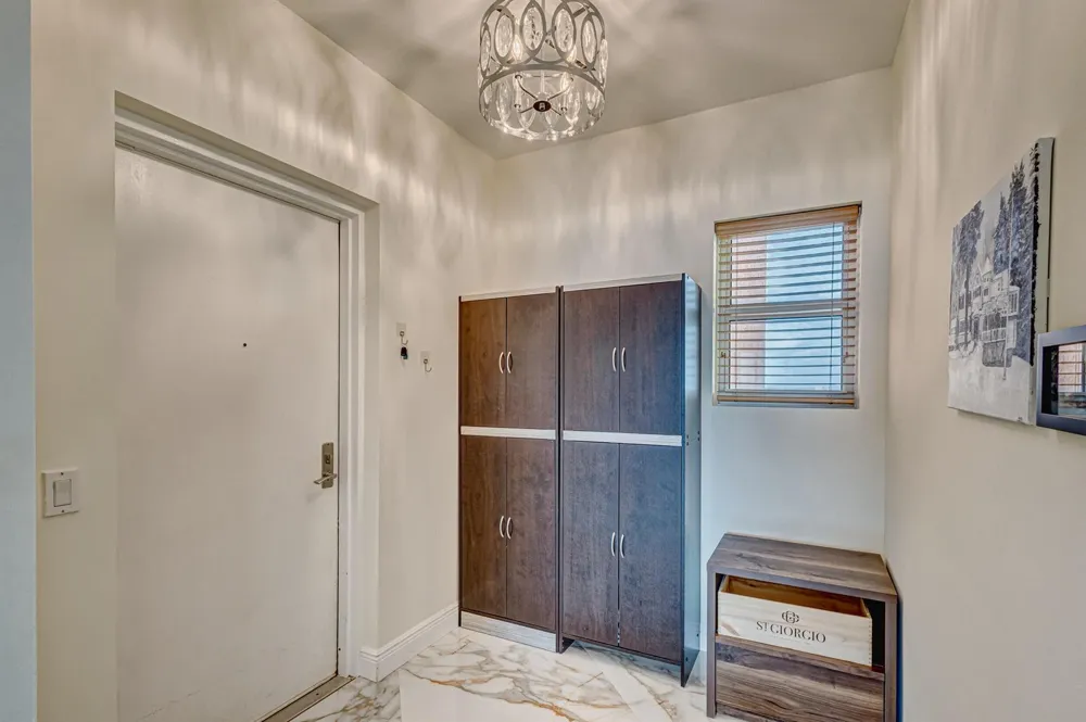 2640 LAKE SHORE DRIVE #2014 Riviera Beach, FL 33404