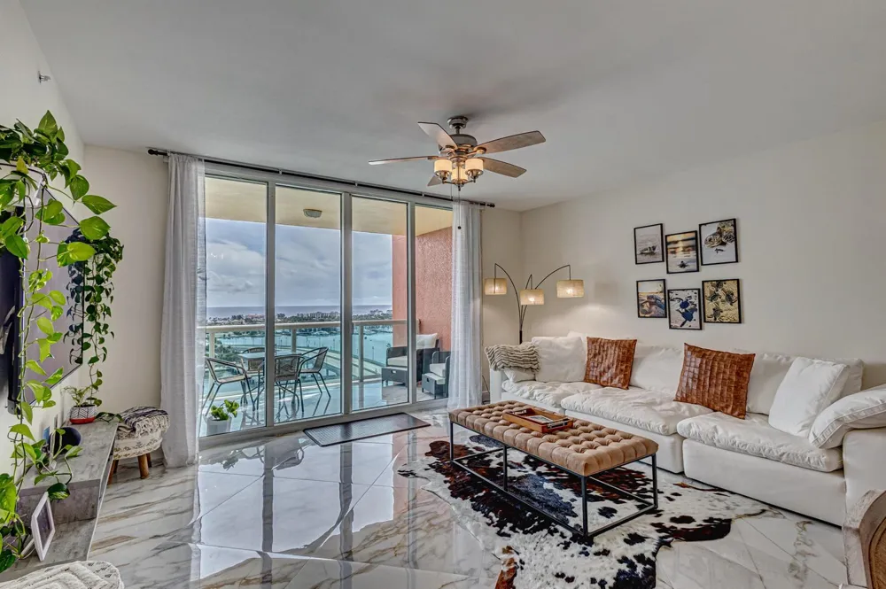 2640 LAKE SHORE DRIVE #2014 Riviera Beach, FL 33404