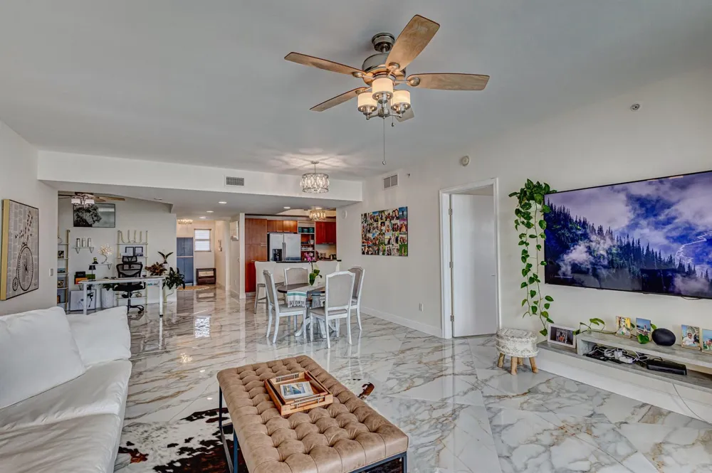 2640 LAKE SHORE DRIVE #2014 Riviera Beach, FL 33404