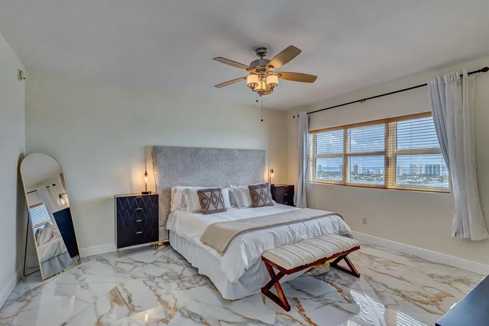 2640 LAKE SHORE DRIVE #2014 Riviera Beach, FL 33404