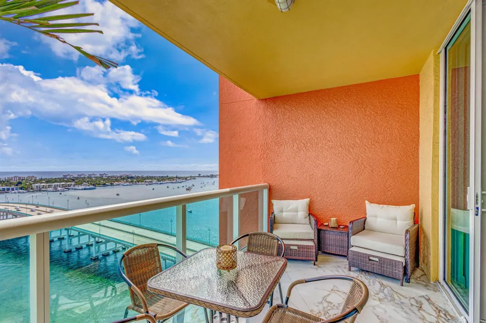 2640 LAKE SHORE DRIVE #2014 Riviera Beach, FL 33404