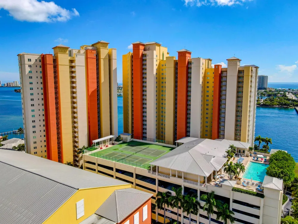 2640 LAKE SHORE DRIVE #2014 Riviera Beach, FL 33404