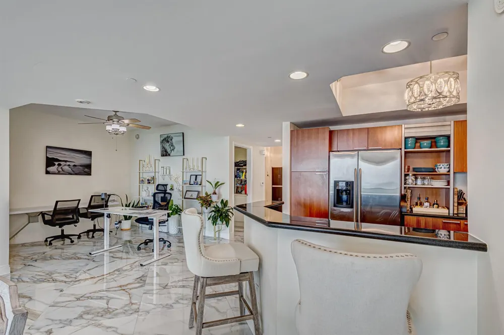 2640 LAKE SHORE DRIVE #2014 Riviera Beach, FL 33404