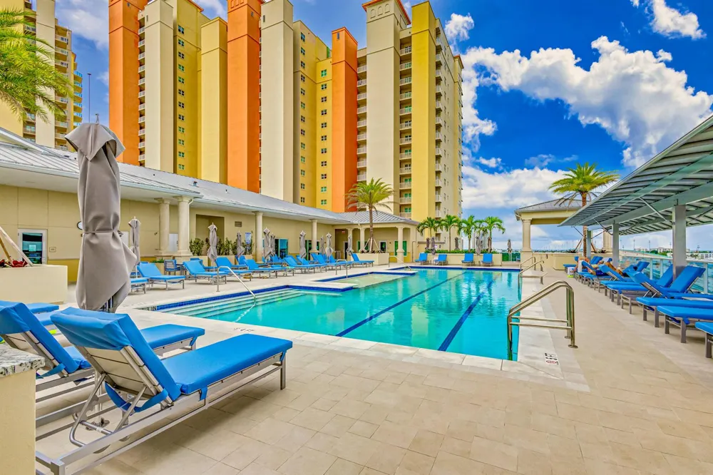 2640 LAKE SHORE DRIVE #2014 Riviera Beach, FL 33404