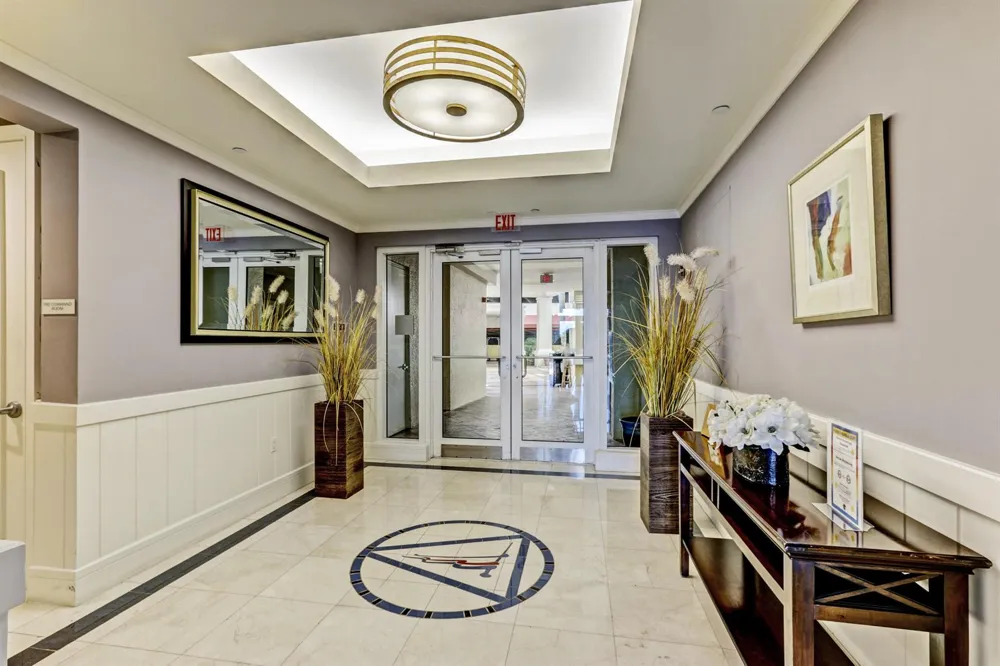 2640 LAKE SHORE DRIVE #2014 Riviera Beach, FL 33404