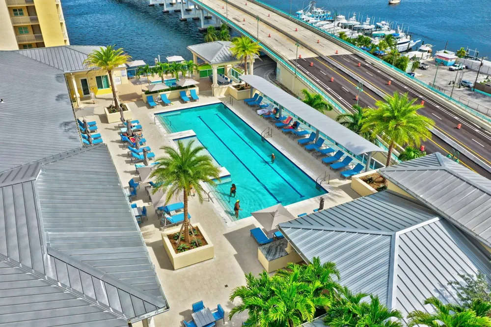2640 LAKE SHORE DRIVE #2014 Riviera Beach, FL 33404