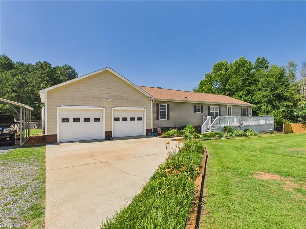 504 Nc Highway 62 Pleasant Garden, NC 27313