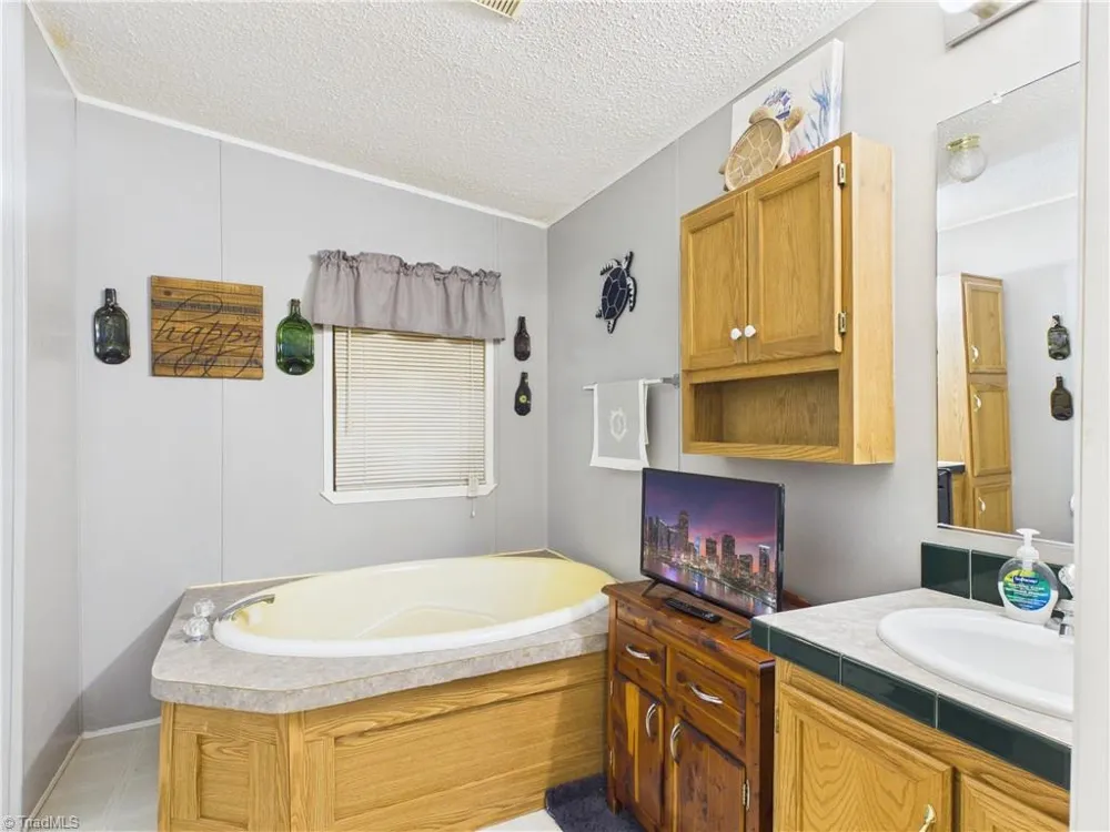 504 Nc Highway 62 Pleasant Garden, NC 27313