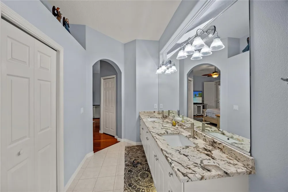 4739 PINNACLE DRIVE Bradenton, FL 34208