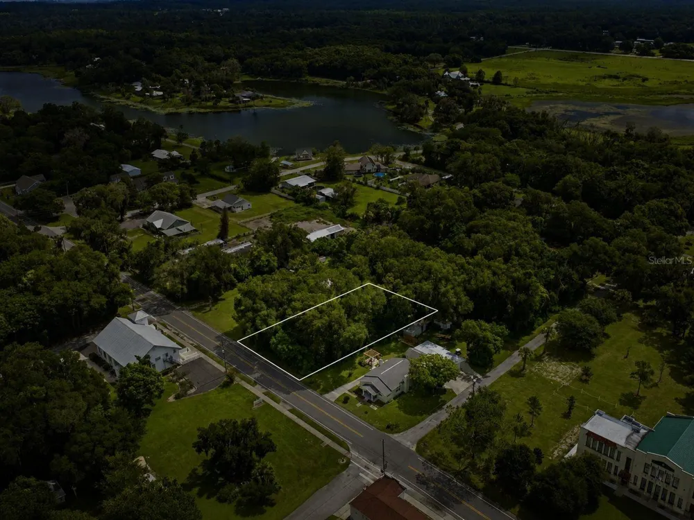 S LAKEVIEW DRIVE Lake Helen, FL 32744