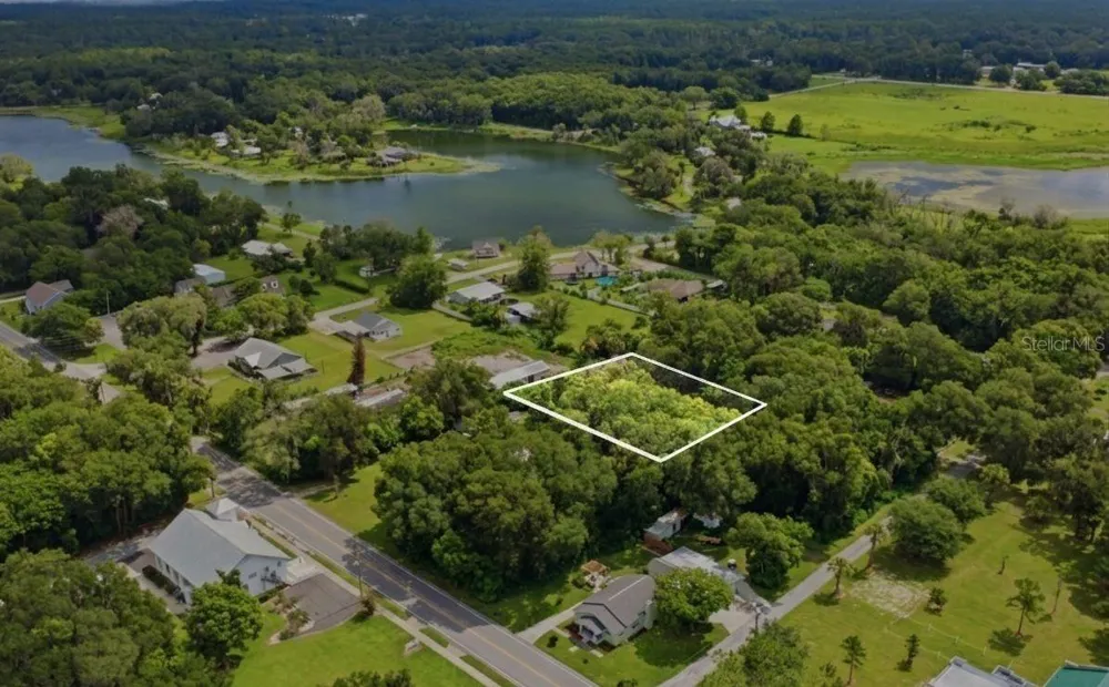 S LAKEVIEW DRIVE Lake Helen, FL 32744