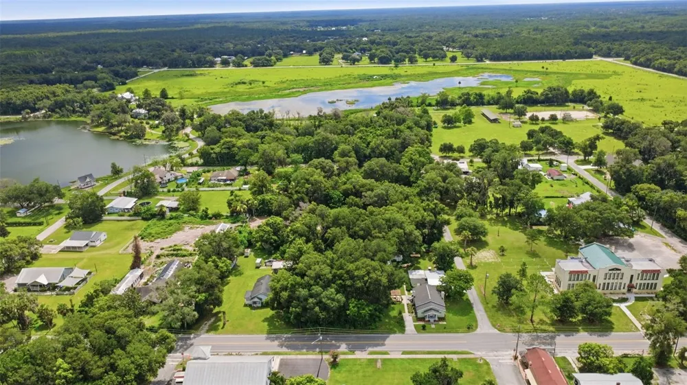 S LAKEVIEW DRIVE Lake Helen, FL 32744