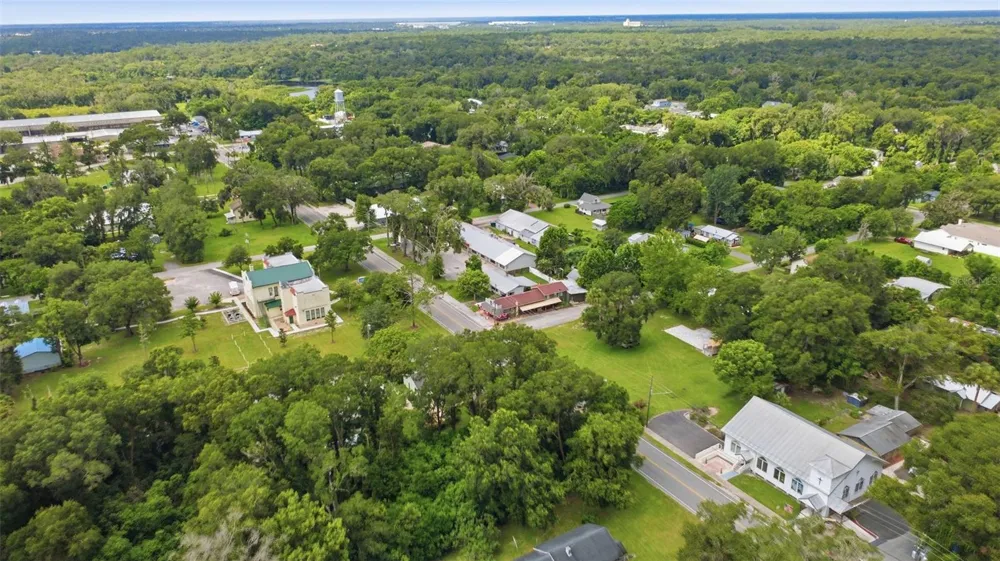 S LAKEVIEW DRIVE Lake Helen, FL 32744
