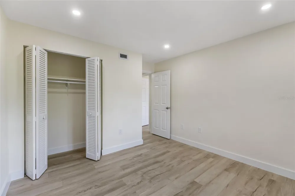 3229 BENEVA ROAD #203 Sarasota, FL 34232