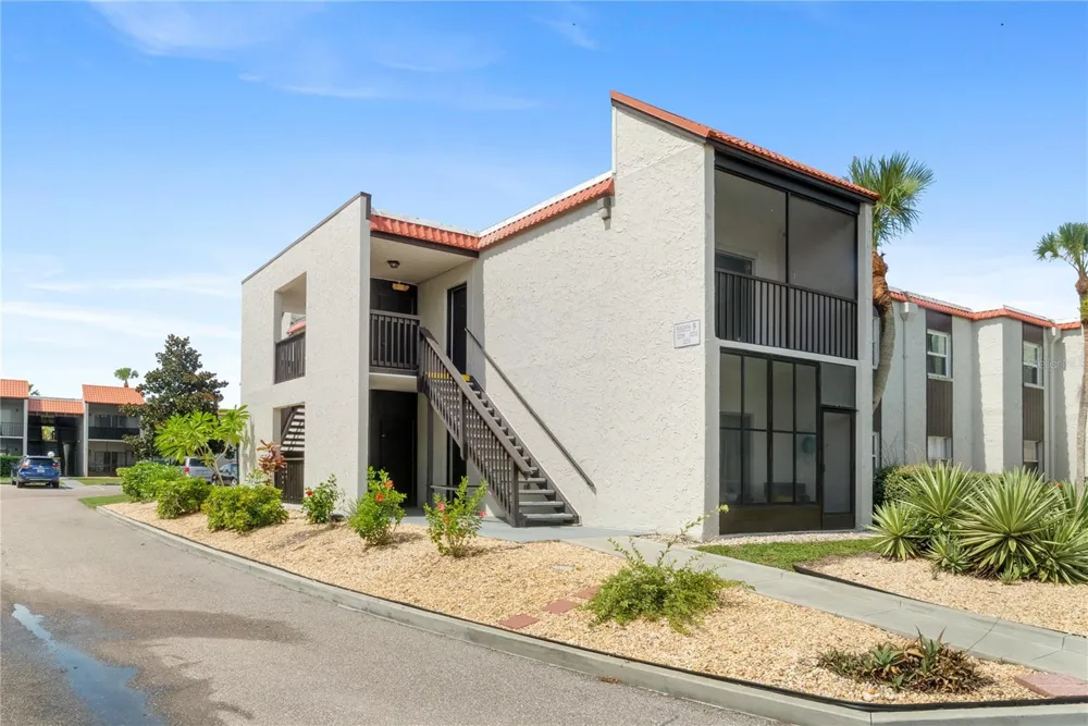 3229 BENEVA ROAD #203 Sarasota, FL 34232
