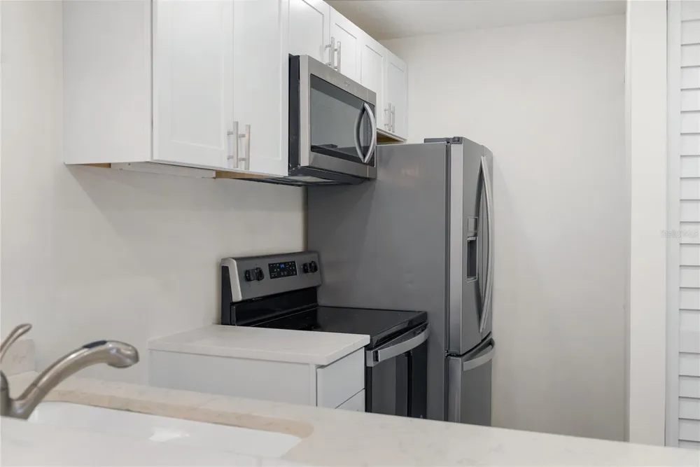 3229 BENEVA ROAD #203 Sarasota, FL 34232