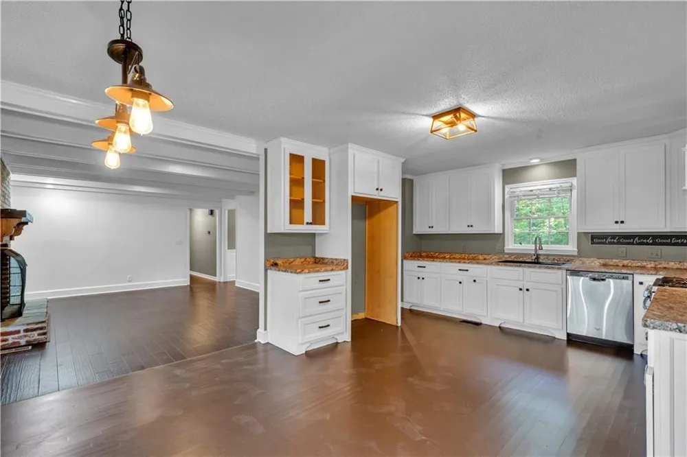 4476 Rivoli Drive Macon, GA 31210