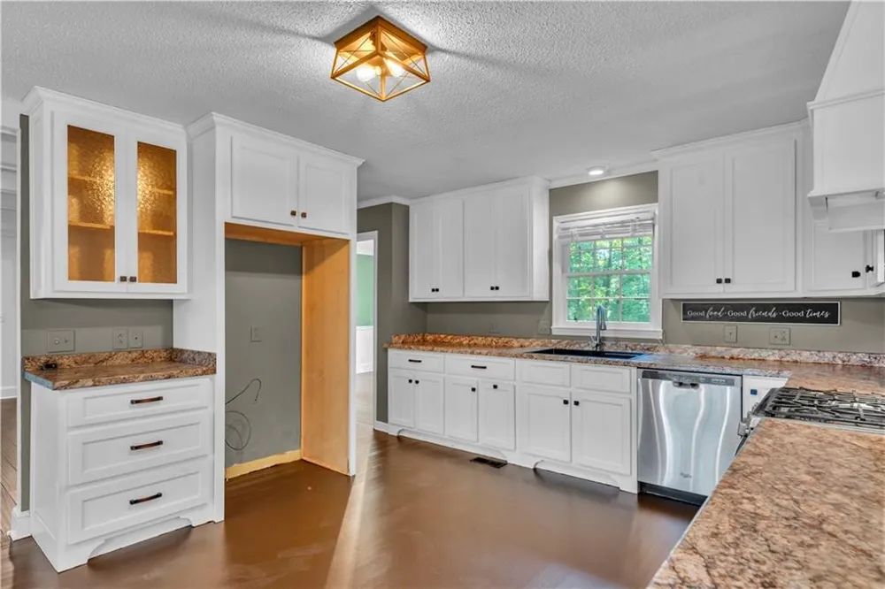 4476 Rivoli Drive Macon, GA 31210