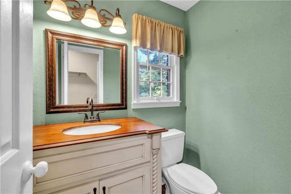 4476 Rivoli Drive Macon, GA 31210