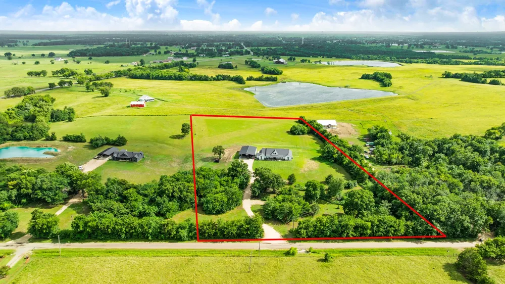 700 County Road 44430 Paris, TX 75460