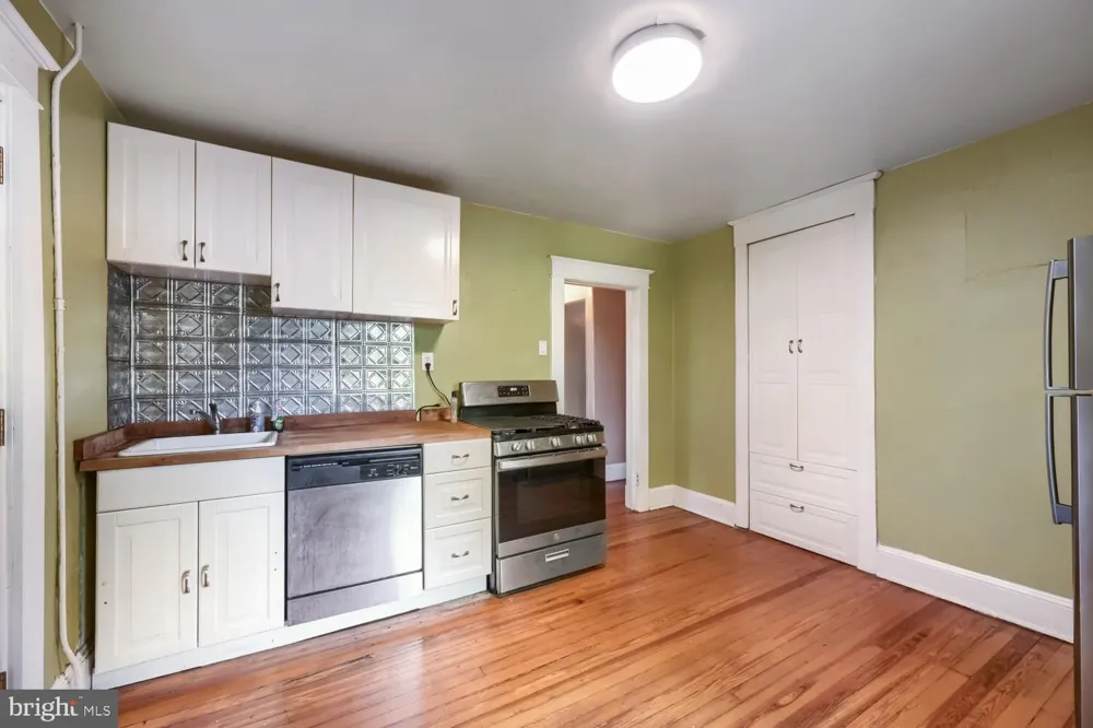 3005 BATAVIA AVENUE Baltimore, MD 21214