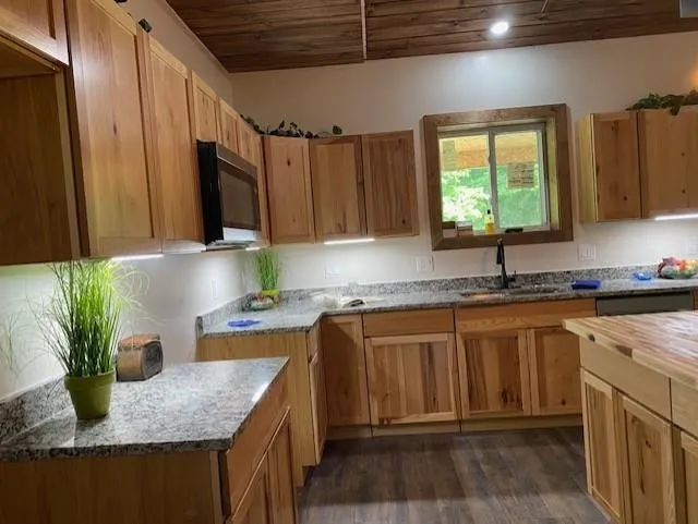 802 W 4 ROAD Hanover Township, MI 49690