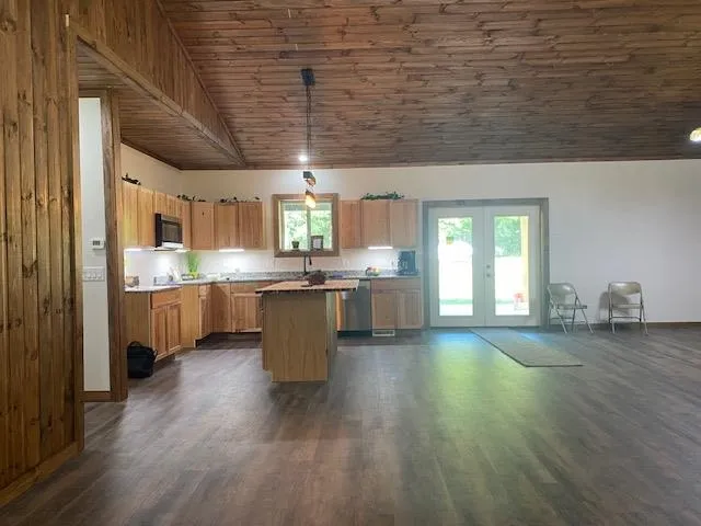 802 W 4 ROAD Hanover Township, MI 49690