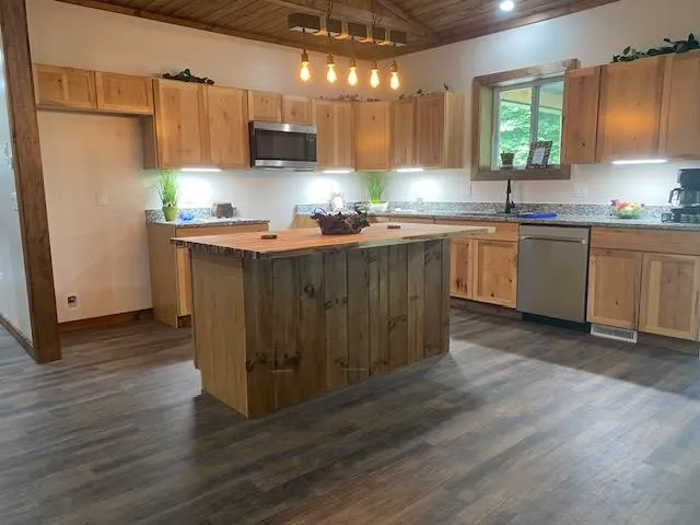 802 W 4 ROAD Hanover Township, MI 49690