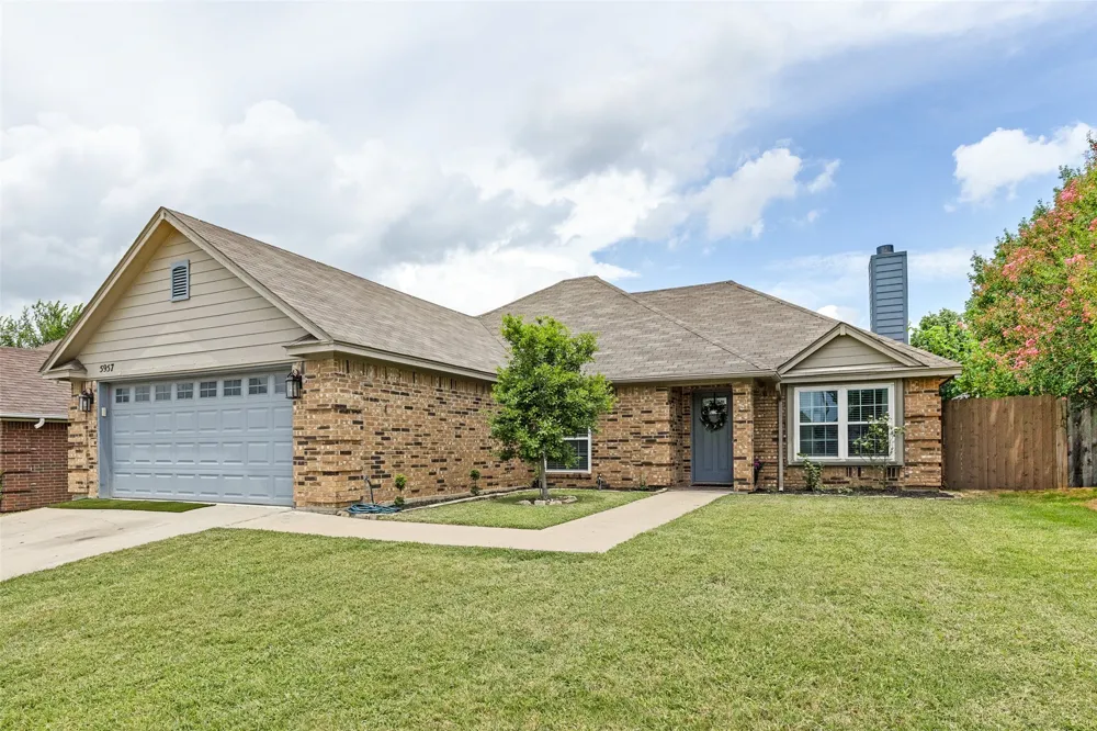 5957 Sundown Drive Watauga, TX 76148