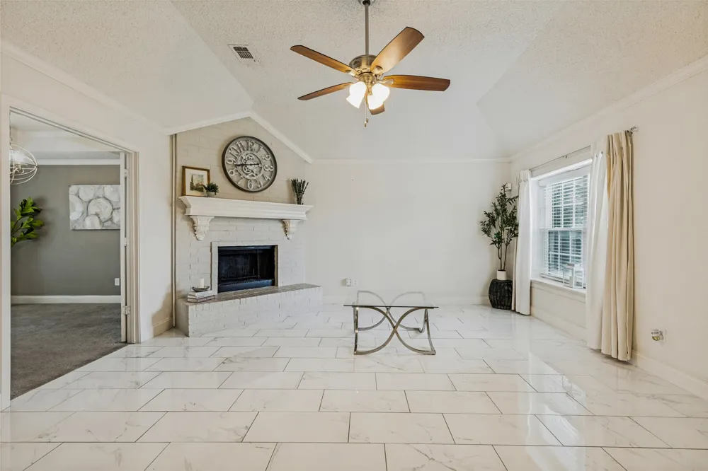 5957 Sundown Drive Watauga, TX 76148