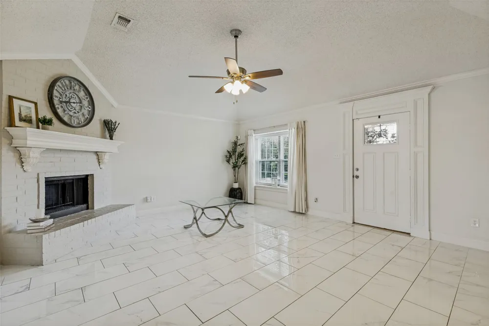 5957 Sundown Drive Watauga, TX 76148