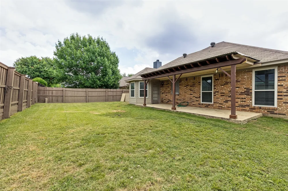 5957 Sundown Drive Watauga, TX 76148